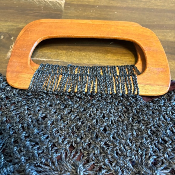 Vintage Raffia Crochet Woven Basket Straw Wood Handles 60’s Black Macrame Tote - Picture 3 of 10